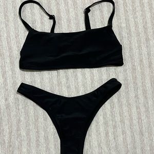 Black bikini